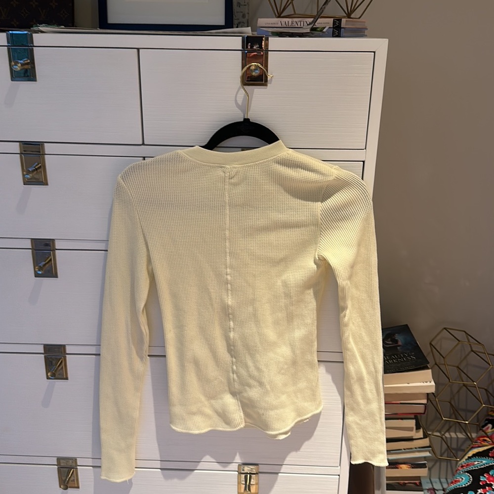 Skims medium top new with tags - Picture 3 of 3